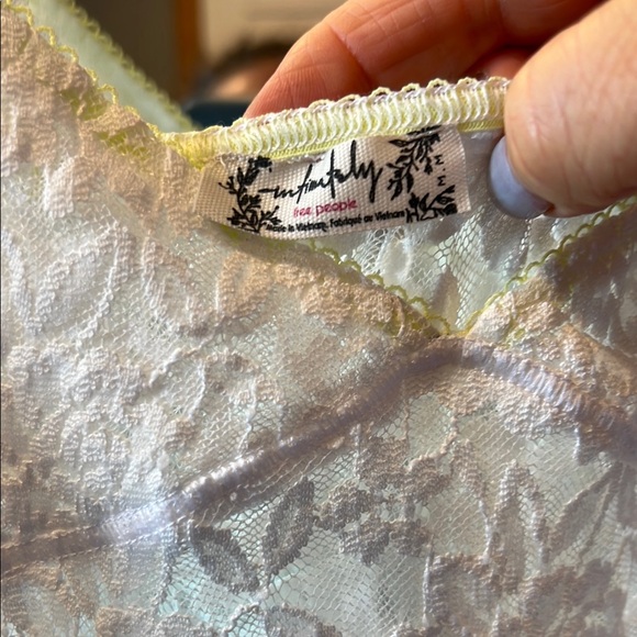 White Free People Intimately Lace Sleeveless Top size M - Picture 5 of 6